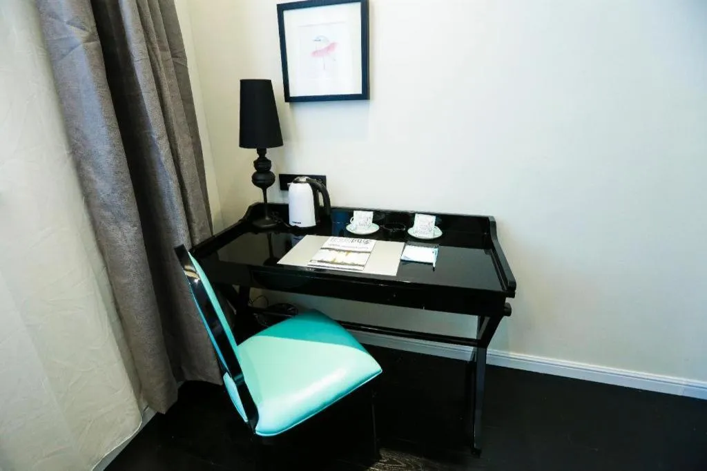 Bed in Xana Lite·Dunhua Railway Station