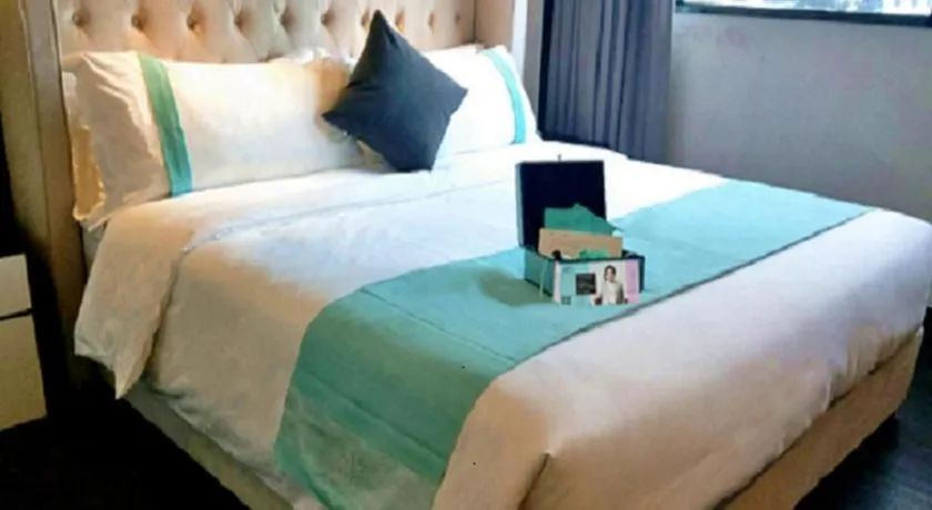 Bed in Xana Lite·Dunhua Railway Station