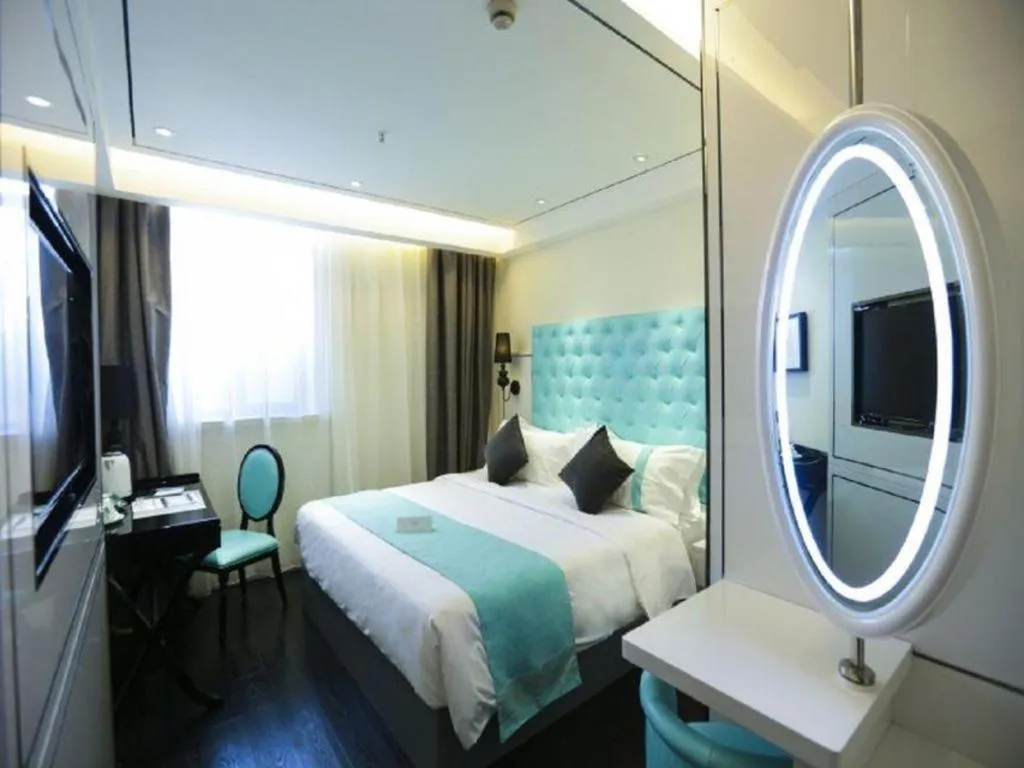 Bed in Xana Lite·Dunhua Railway Station