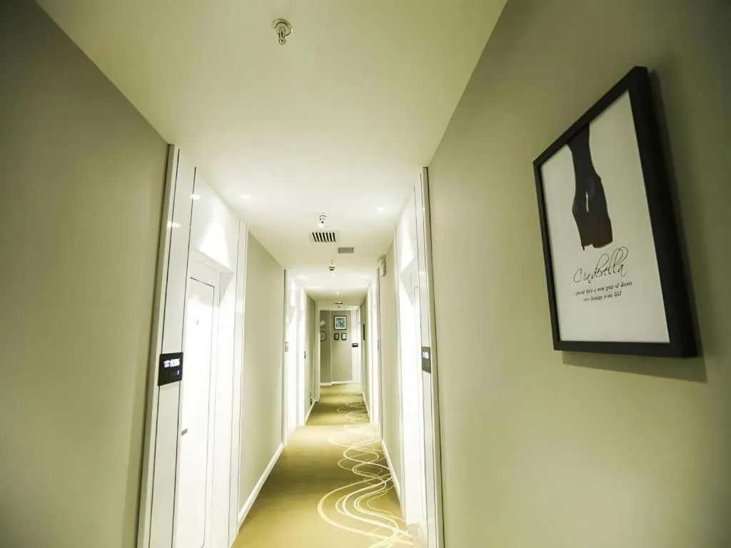 Xana Lite·Dunhua Railway Station