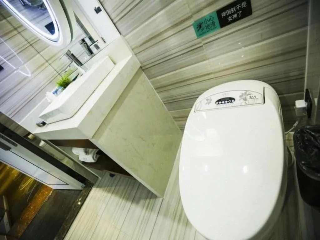 Xana Lite·Dunhua Railway Station