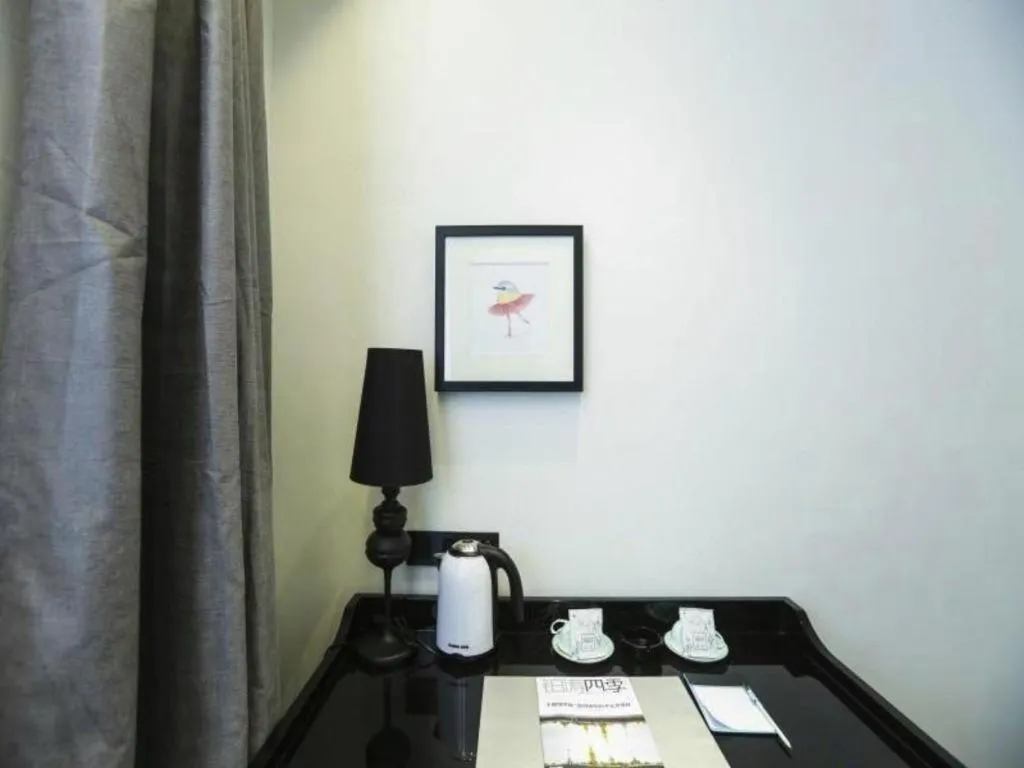 Bed in Xana Lite·Dunhua Railway Station