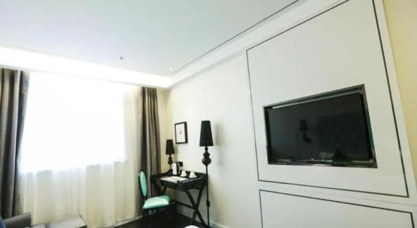 Xana Lite·Dunhua Railway Station