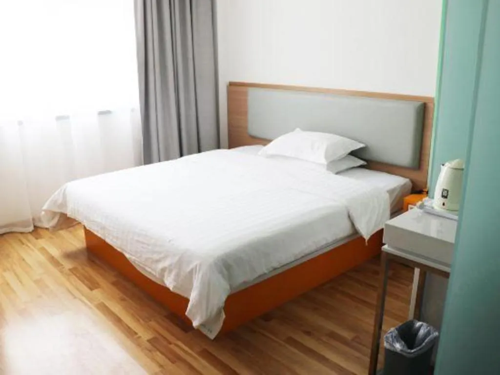 Bed in 7Days Inn Tianjin Airport NO.1 Bridge Branch