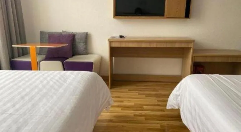 Bed in 7Days Inn Tianjin Airport NO.1 Bridge Branch