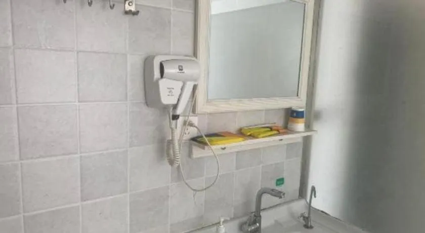 7Days Inn Tianjin Airport NO.1 Bridge Branch