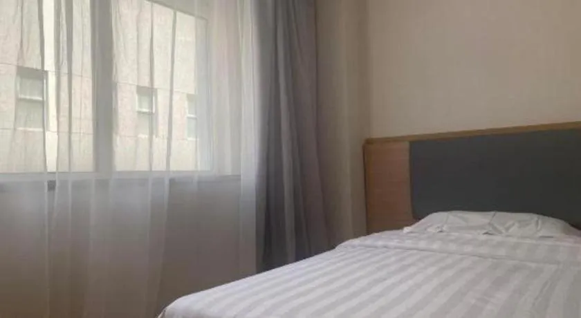 Bed in 7Days Inn Tianjin Airport NO.1 Bridge Branch