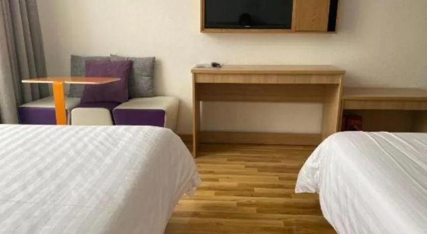 Bed in 7Days Inn Tianjin Airport NO.1 Bridge Branch