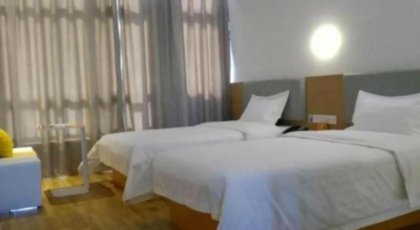 Bed in 7Days Inn Tianjin Airport NO.1 Bridge Branch