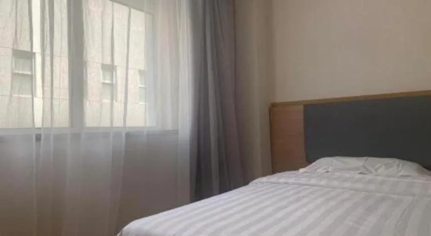 Bed in 7Days Inn Tianjin Airport NO.1 Bridge Branch