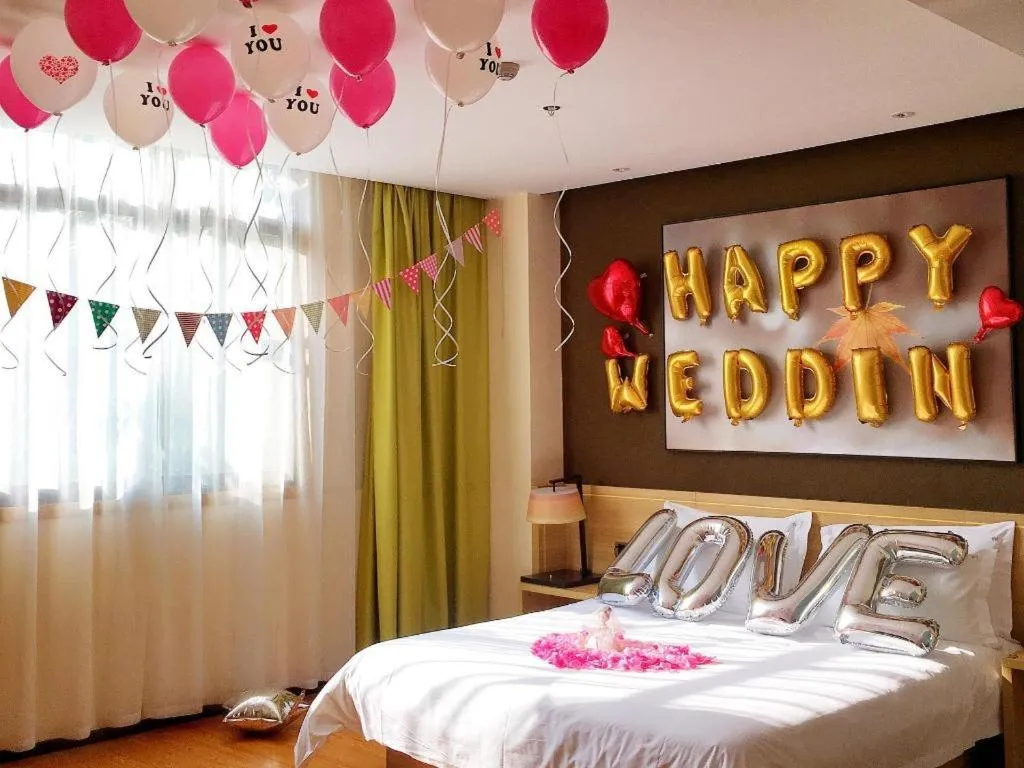 Bed in IU Hotel Chongqing Jiangbei International Airport