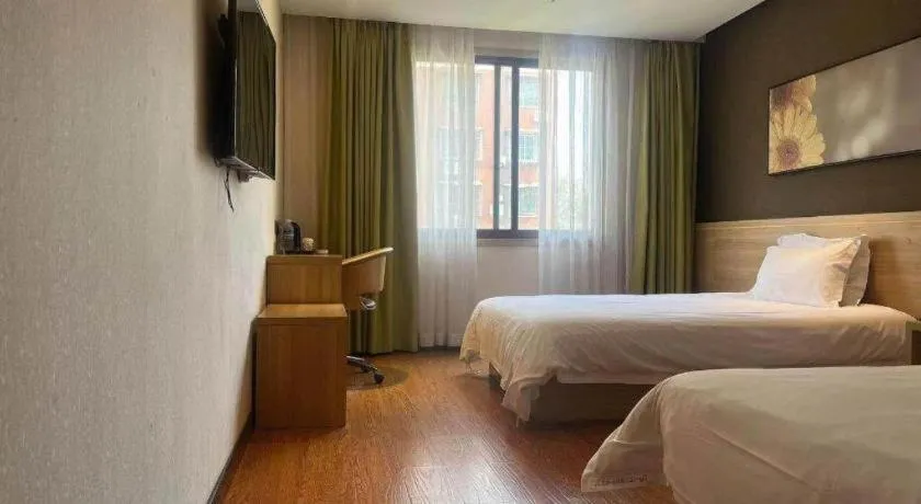 Bed in IU Hotel Chongqing Jiangbei International Airport