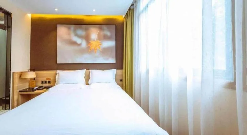 Bed in IU Hotel Chongqing Jiangbei International Airport