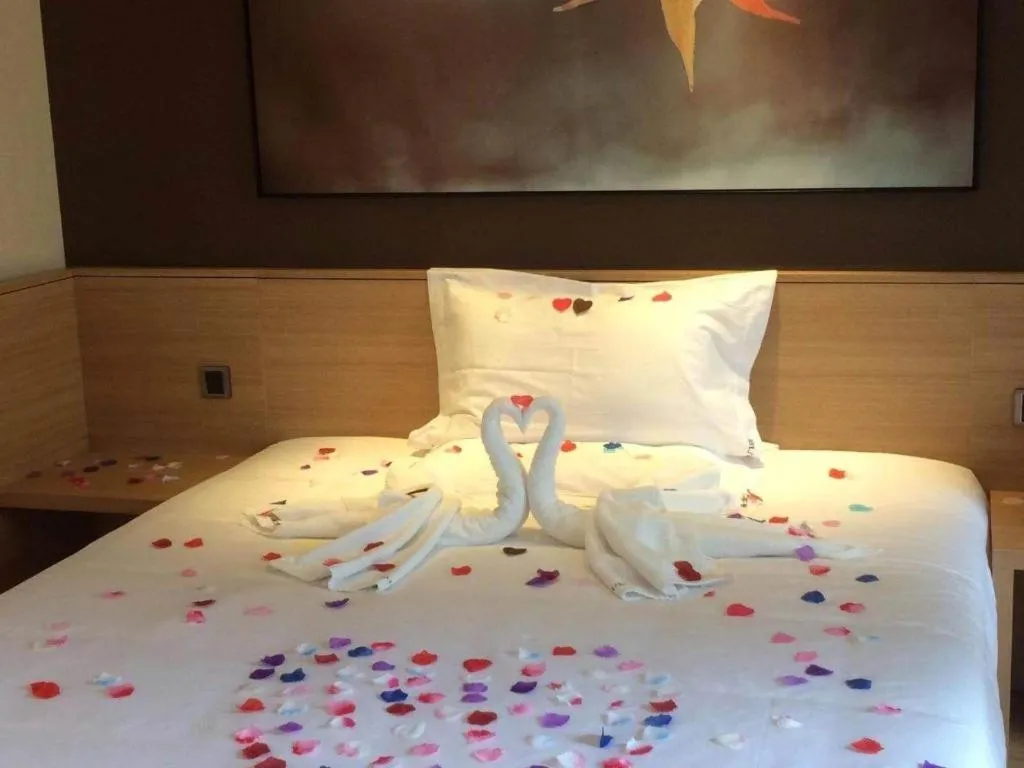 Bed in IU Hotel Chongqing Jiangbei International Airport