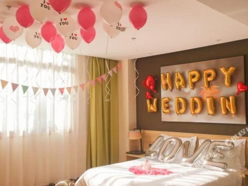 Bed in IU Hotel Chongqing Jiangbei International Airport