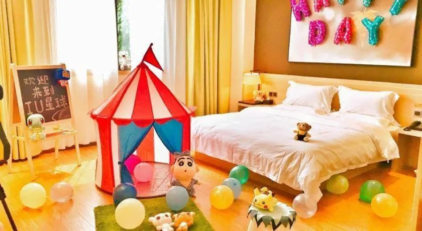 Bed in IU Hotel Chongqing Jiangbei International Airport