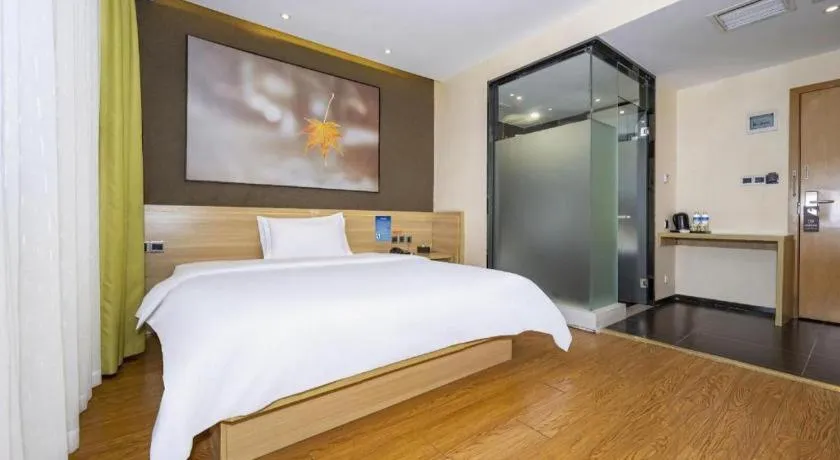 Bed in IU Hotel Chongqing Jiangbei International Airport