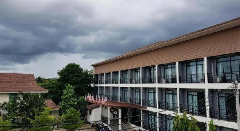 Pornsiri Hotel Sisaket