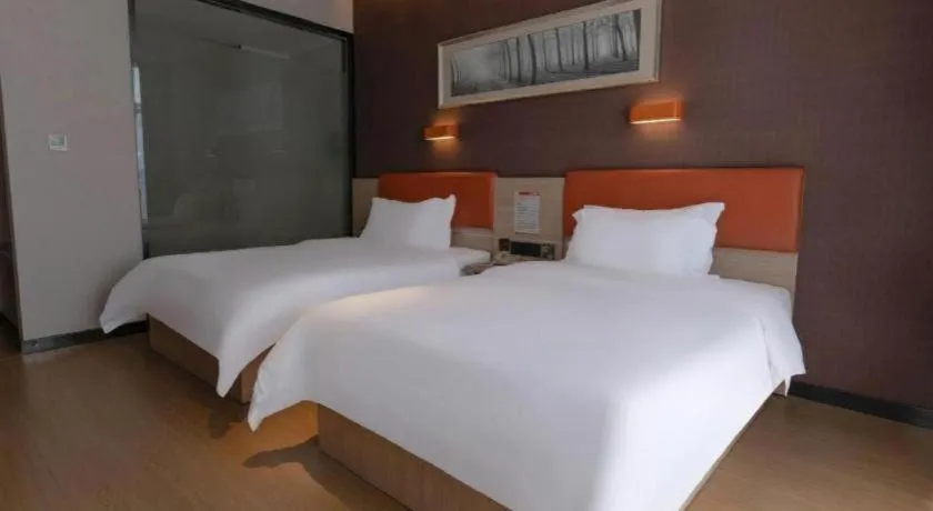 Bed in 7Days Premium Yichang Railway Station East