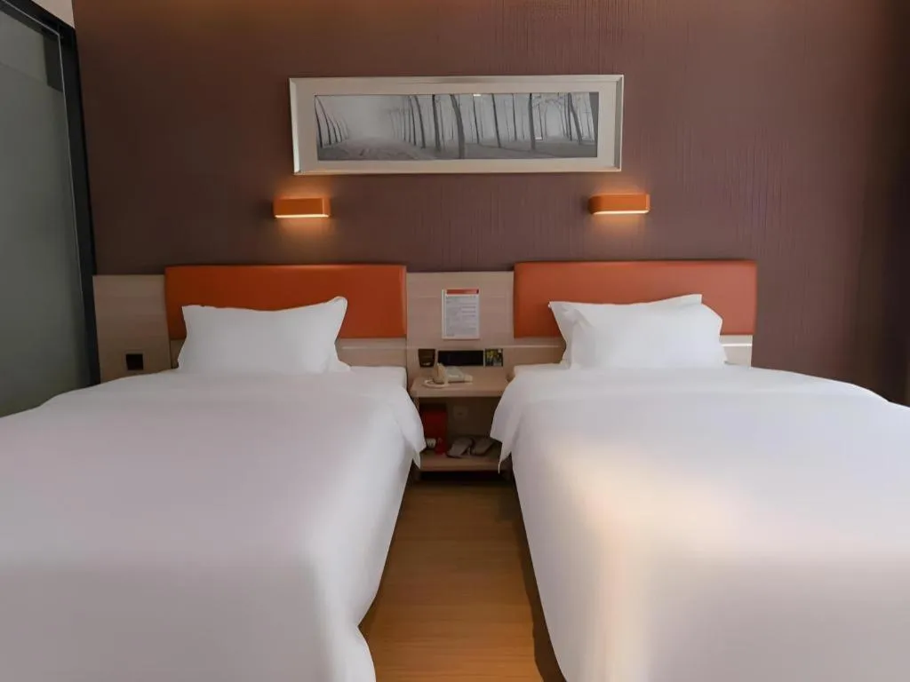 Bed in 7Days Premium Yichang Railway Station East