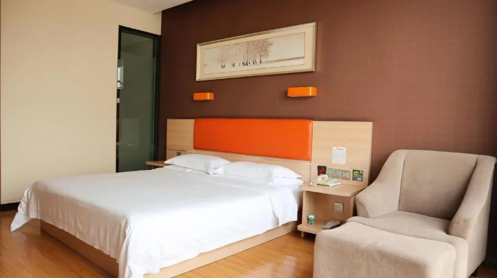 Bed in 7Days Premium Yichang Railway Station East