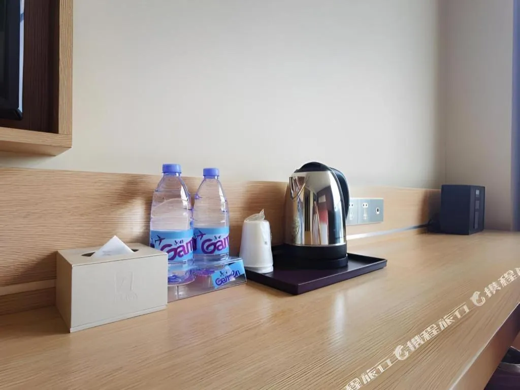 7Days Premium Yichang Railway Station East