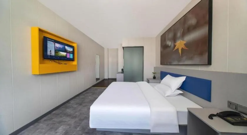 Bed in 7 Days Inn Tai'an Dongpingxi Hualian