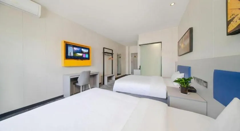 Bed in 7 Days Inn Tai'an Dongpingxi Hualian