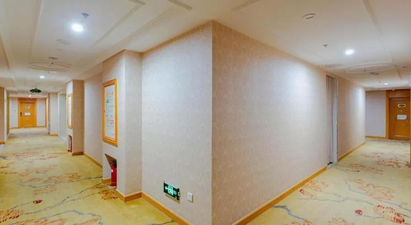 Vienna International Hotel Kunming Guangfu Road Aegean Shopping Center