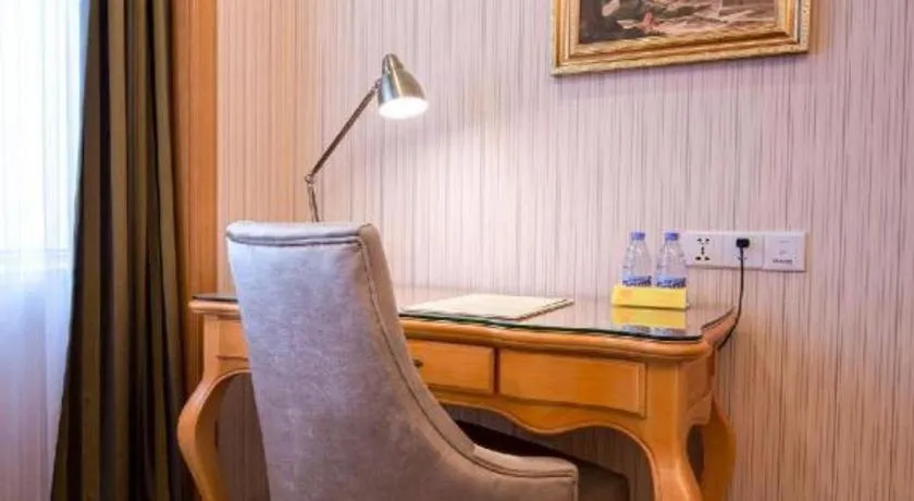 Vienna International Hotel Kunming Guangfu Road Aegean Shopping Center