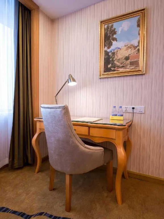 Vienna International Hotel Kunming Guangfu Road Aegean Shopping Center