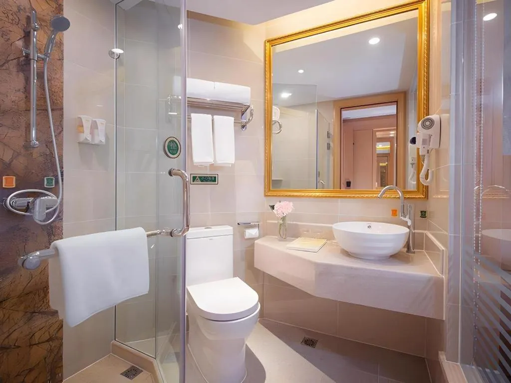 Vienna Hotel Chengdu Chunxi Road Lijiatuo Metro Station