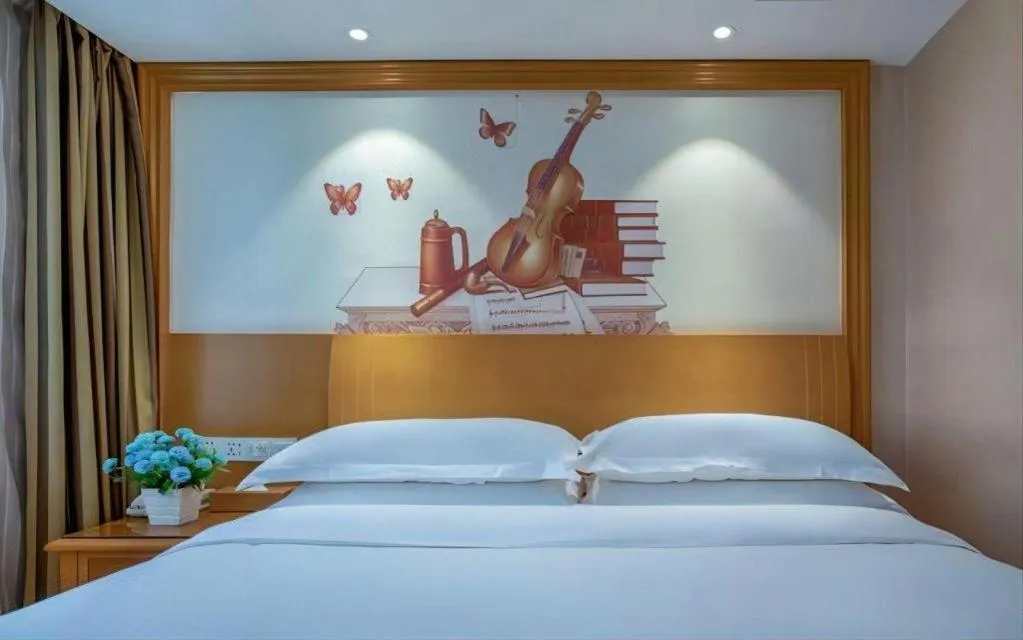 Bed in Vienna Hotel Changsha Wuyi Avenue Railway Station