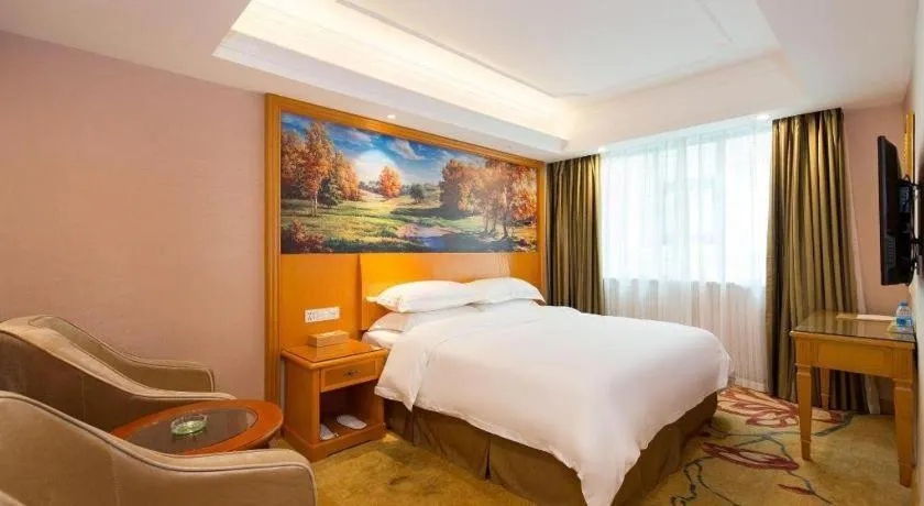 Bed in Vienna Hotel Changsha Wuyi Avenue Railway Station