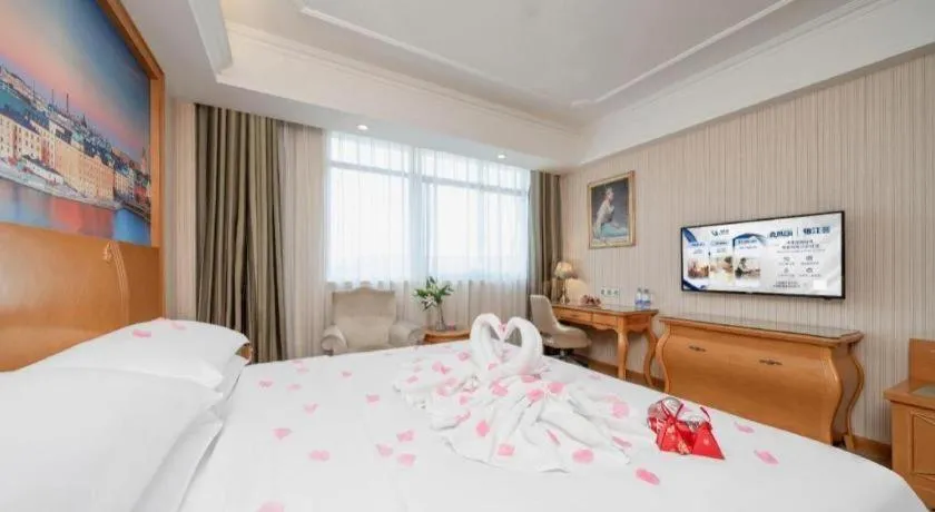 Bed in Vienna Hotel Chengdu Airport Shuangliu Wanda