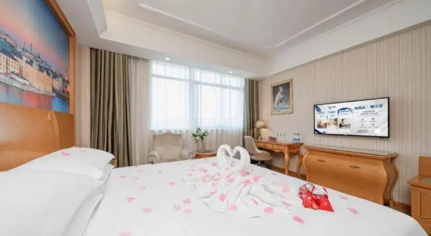 Bed in Vienna Hotel Chengdu Airport Shuangliu Wanda Bed in Vienna Hotel Chengdu Airport Shuangliu Wanda