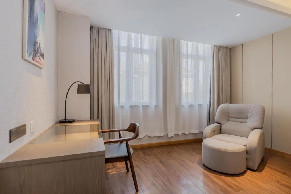 Yitel Shanghai Hongqiao Railway Station National Convention and Exhibition Center