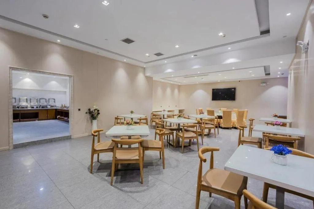 Yitel Shanghai Hongqiao Railway Station National Convention and Exhibition Center