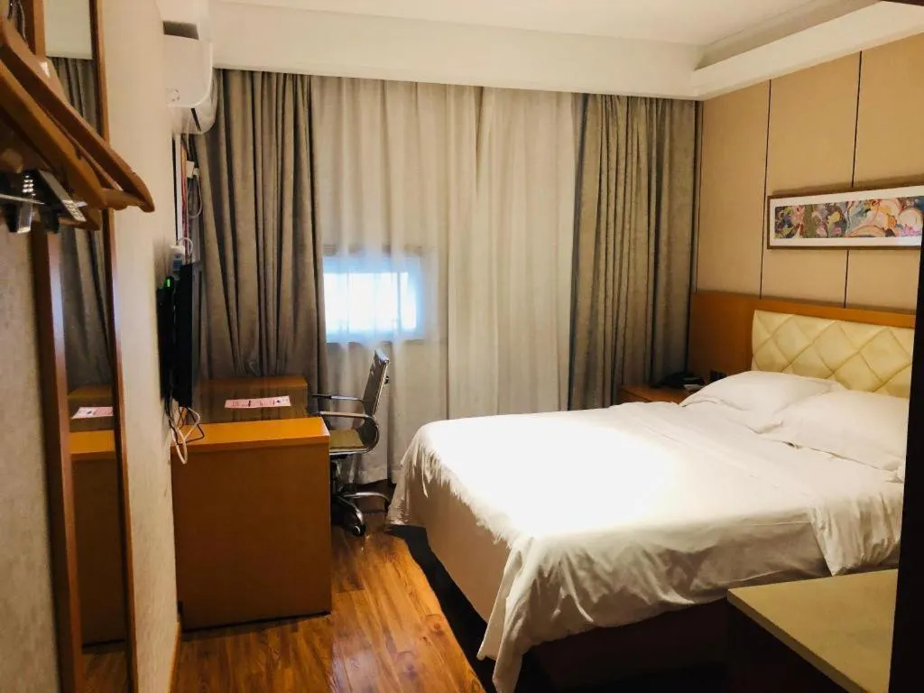 Bed in Yitel Shanghai Hongqiao Railway Station National Convention and Exhibition Center