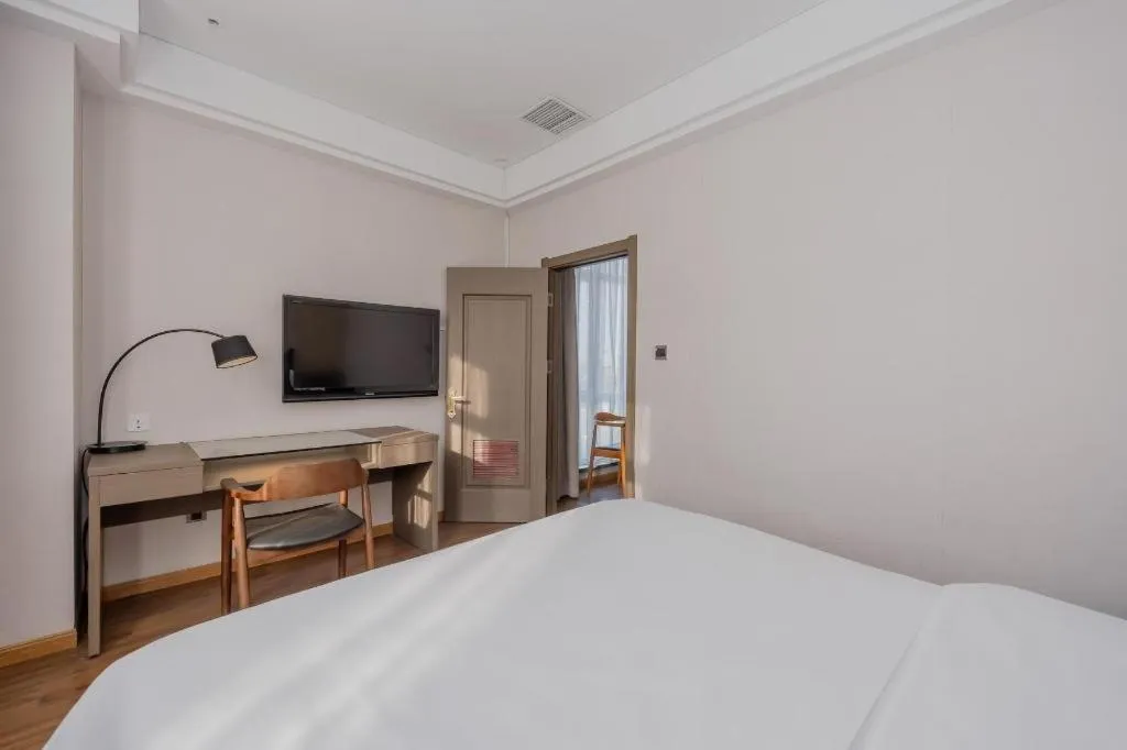 Bed in Yitel Shanghai Hongqiao Railway Station National Convention and Exhibition Center