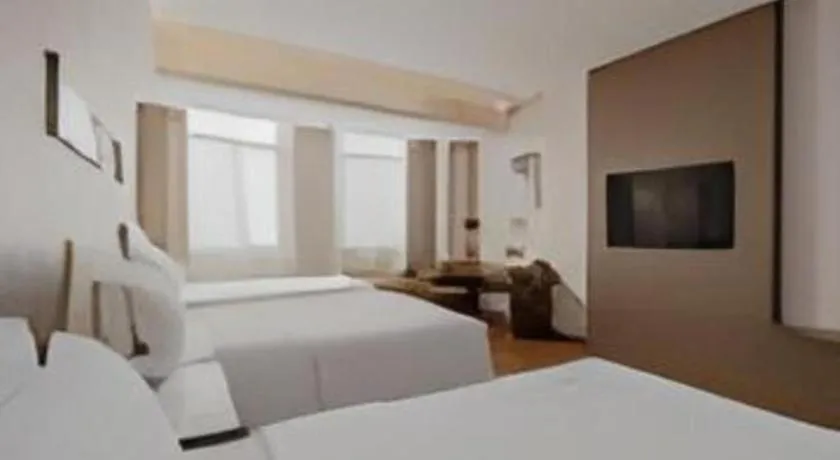 Bed in Yitel Shanghai Hongqiao Railway Station National Convention and Exhibition Center