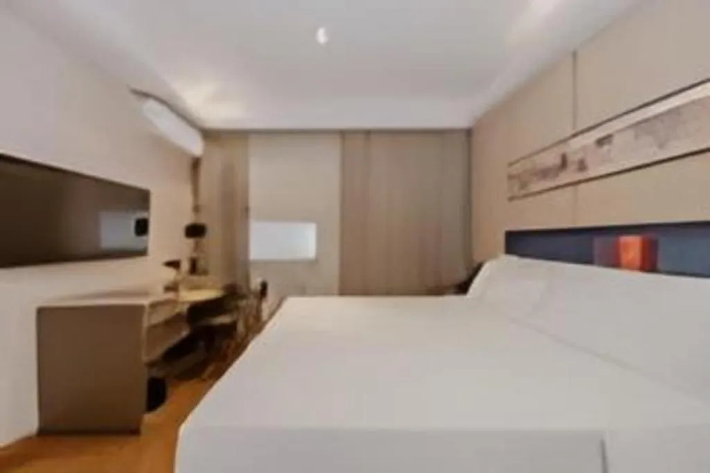 Bed in Yitel Shanghai Hongqiao Railway Station National Convention and Exhibition Center