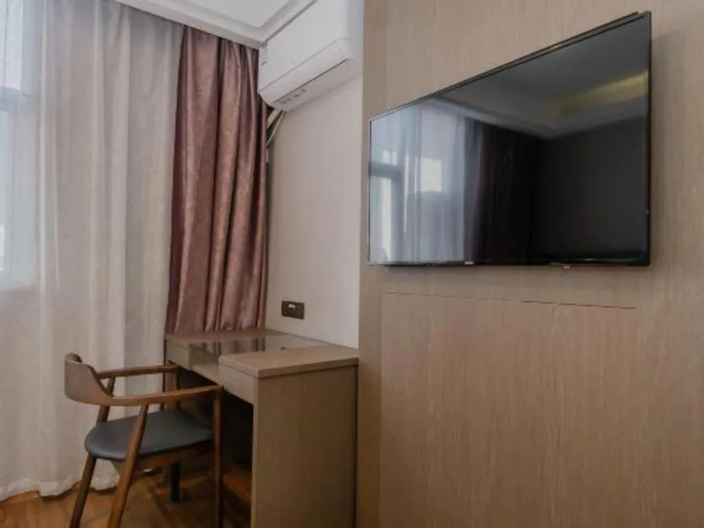 Yitel Shanghai Hongqiao Railway Station National Convention and Exhibition Center