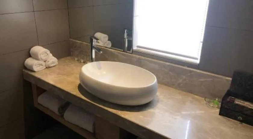 Yitel Shenyang Sanhao Street Shengjing Hospital