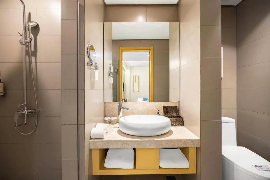 Yitel Shenyang Sanhao Street Shengjing Hospital