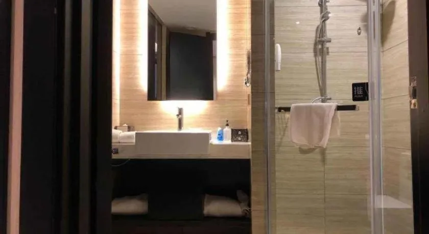 Yitel Shenyang Hunnan Olympic Sports Center Wanda Plaza