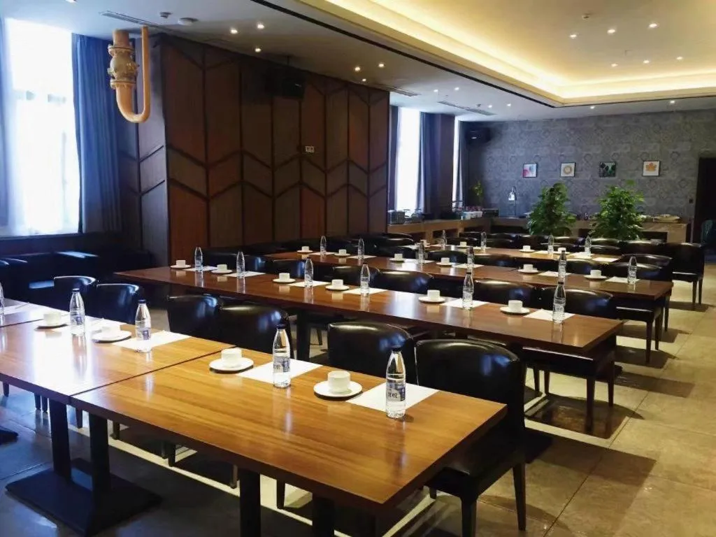 Yitel Shenyang Hunnan Olympic Sports Center Wanda Plaza