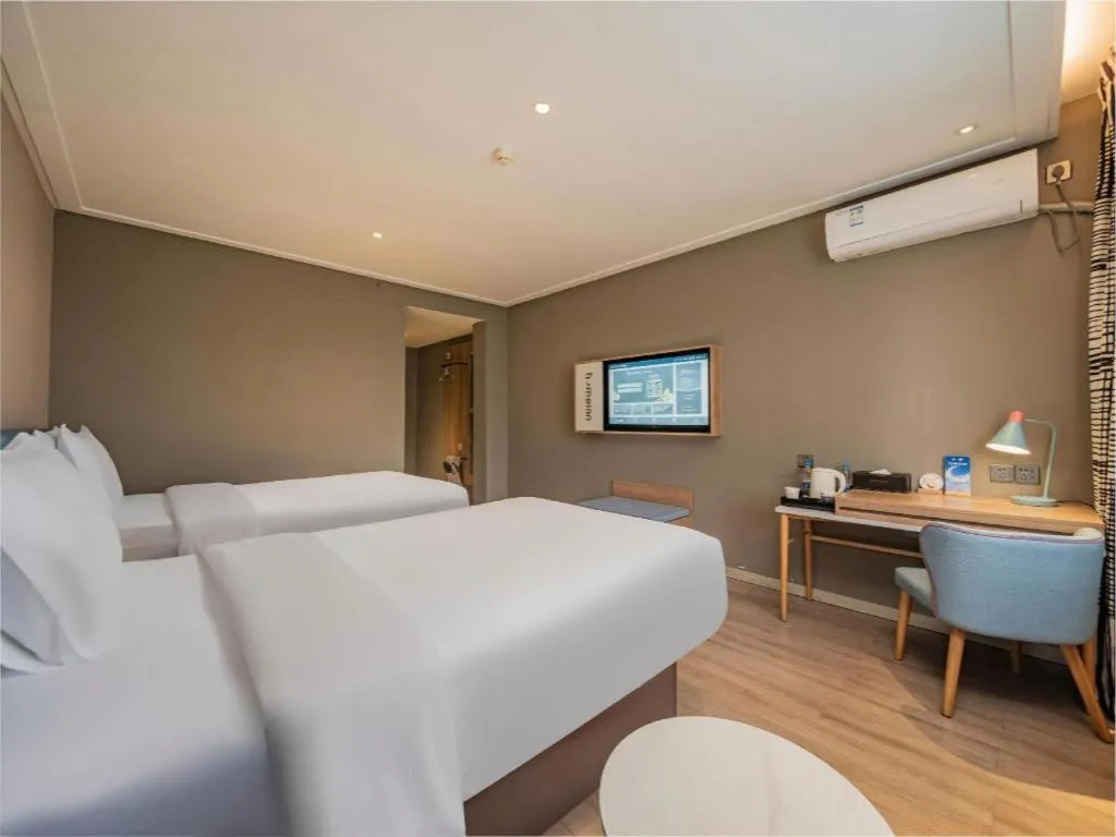 Home Inn Neo Leshan Central Food Street