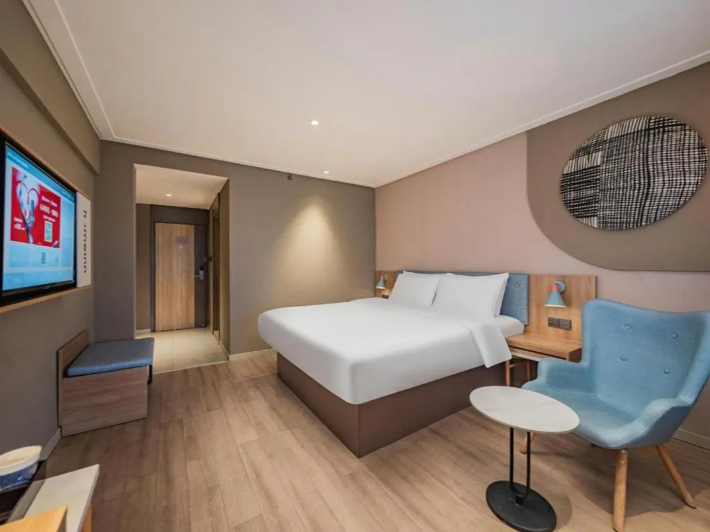 Bed in Home Inn Neo Leshan Central Food Street