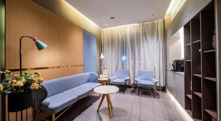 Home Inn Neo Leshan Central Food Street